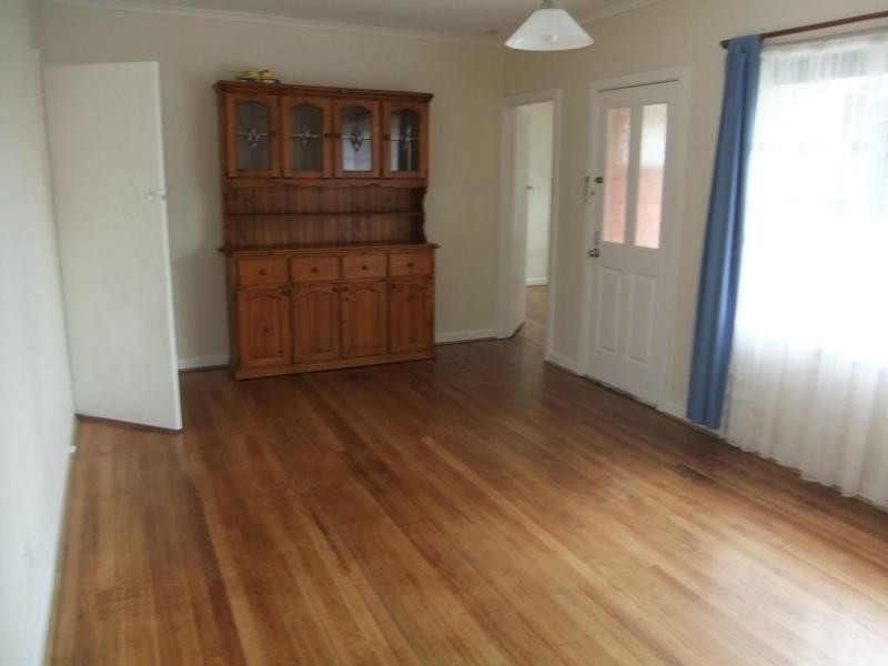 52 Pine Street, Frankston North VIC 3200