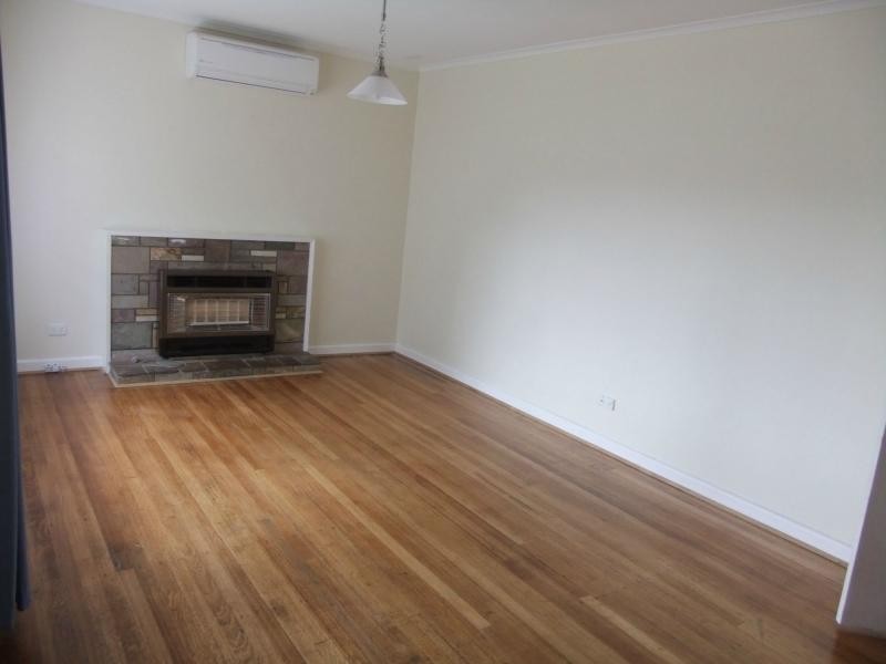 52 Pine Street, Frankston North VIC 3200