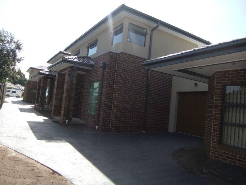 3/159 Gladstone Road, Dandenong North VIC 3175