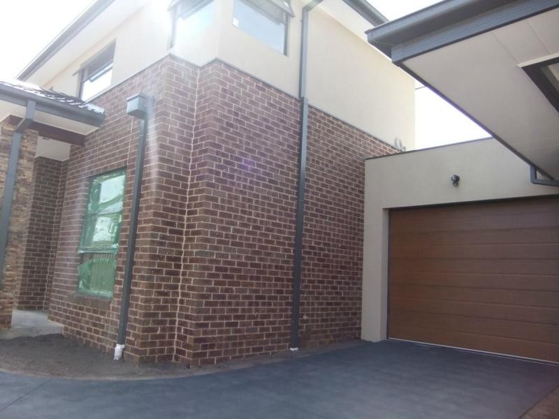 3/159 Gladstone Road, Dandenong North VIC 3175