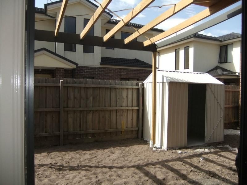 3/159 Gladstone Road, Dandenong North VIC 3175
