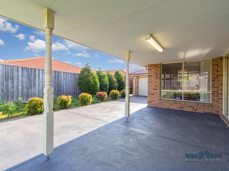 49 Rodlarni Crescent, Berwick VIC 3806
