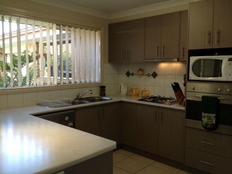 49 Rodlarni Crescent, Berwick VIC 3806