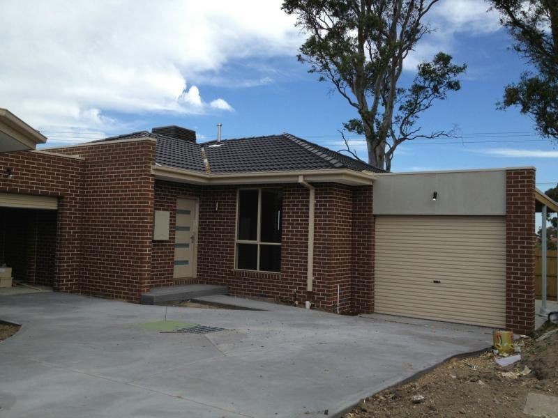 3/5 Aylesbury Court, Hampton Park VIC 3976