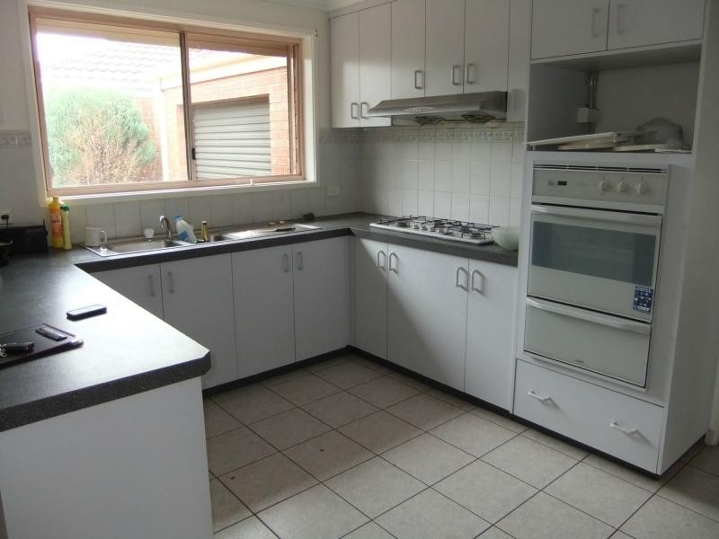 1 Legend Court, Hallam VIC 3803