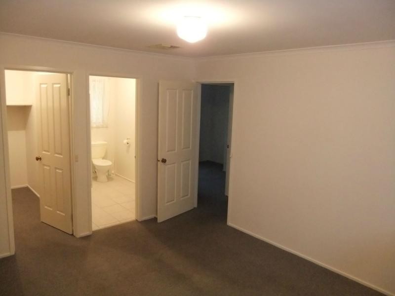 1 Legend Court, Hallam VIC 3803