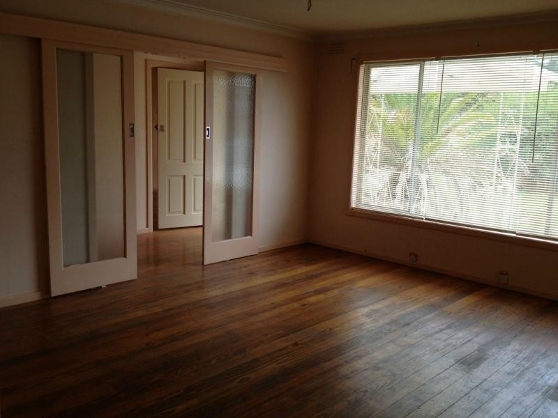 102 Oakwood Avenue, Noble Park North VIC 3174