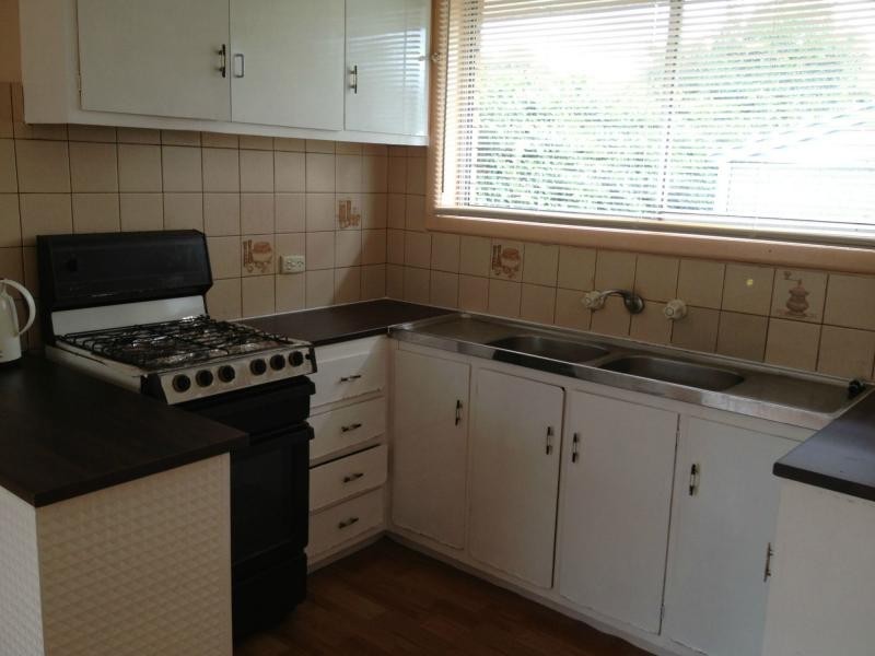 102 Oakwood Avenue, Noble Park North VIC 3174