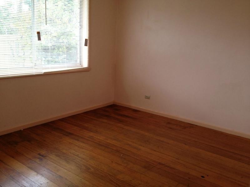 102 Oakwood Avenue, Noble Park North VIC 3174