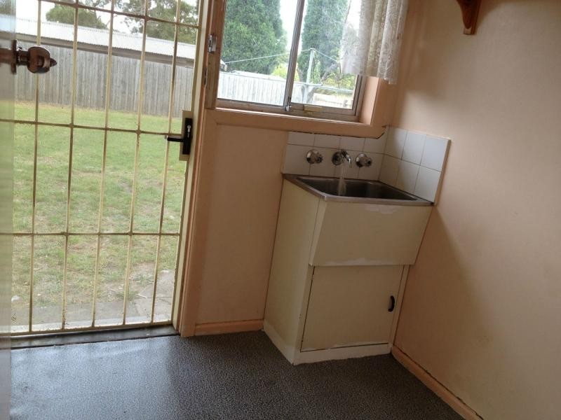 102 Oakwood Avenue, Noble Park North VIC 3174