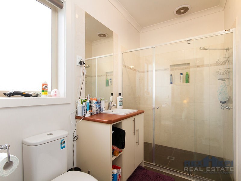 2 Aldous Place, Cranbourne North VIC 3977