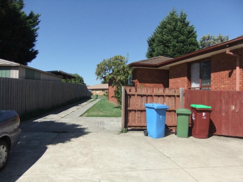 Unit 2/14 Jacinta Court, Doveton VIC 3177