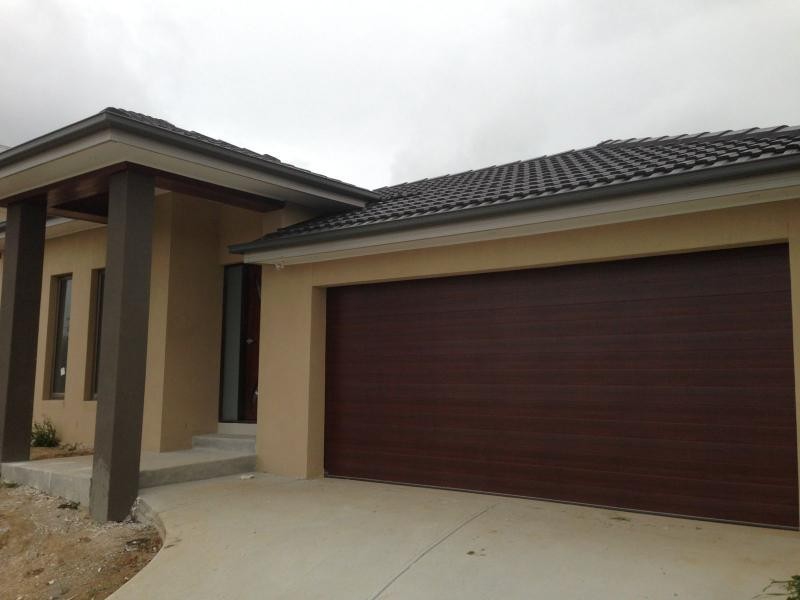 7 Carey Crescent, Pakenham VIC 3810