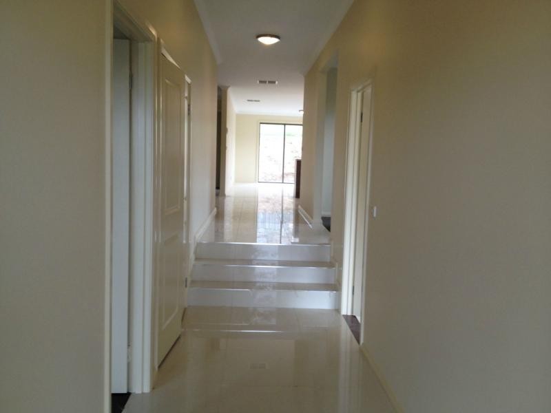 7 Carey Crescent, Pakenham VIC 3810