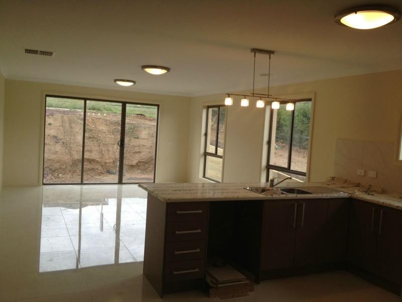 7 Carey Crescent, Pakenham VIC 3810