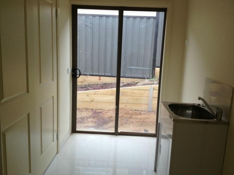 7 Carey Crescent, Pakenham VIC 3810