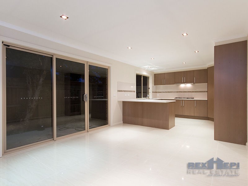 Unit 2/113 Clarendon Street, Cranbourne VIC 3977