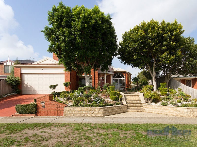 19 Vivienne Way, Berwick VIC 3806