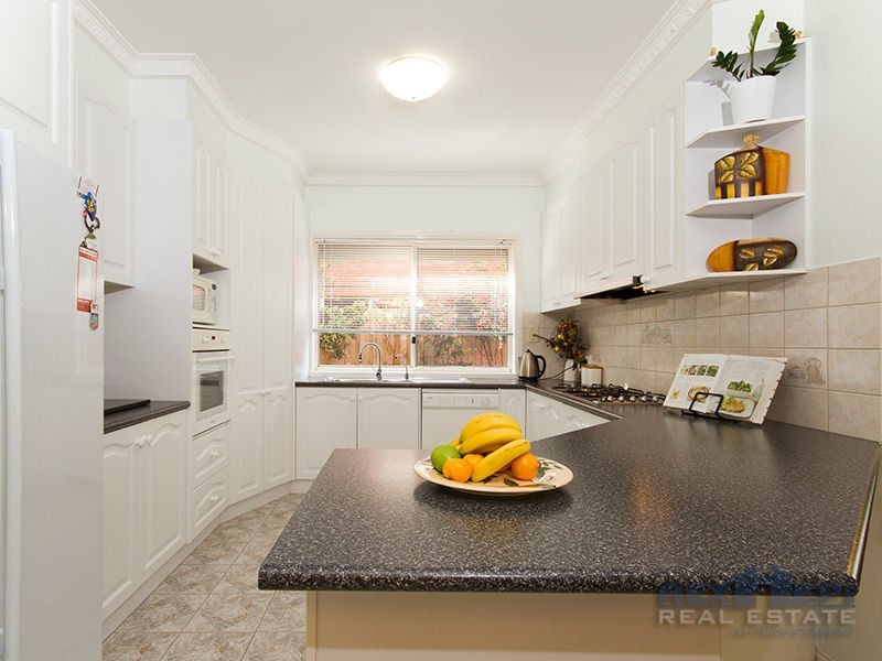 19 Vivienne Way, Berwick VIC 3806