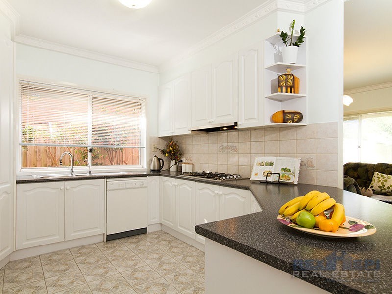 19 Vivienne Way, Berwick VIC 3806