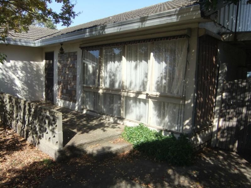 3 Meadow Wood Walk, Narre Warren VIC 3805