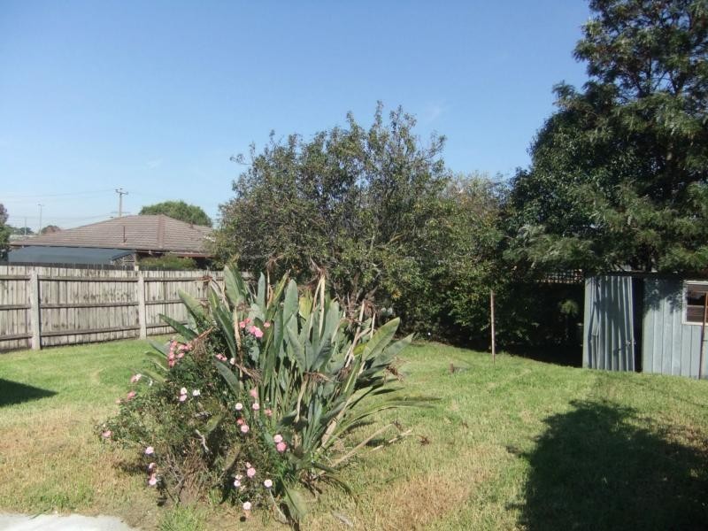 3 Meadow Wood Walk, Narre Warren VIC 3805