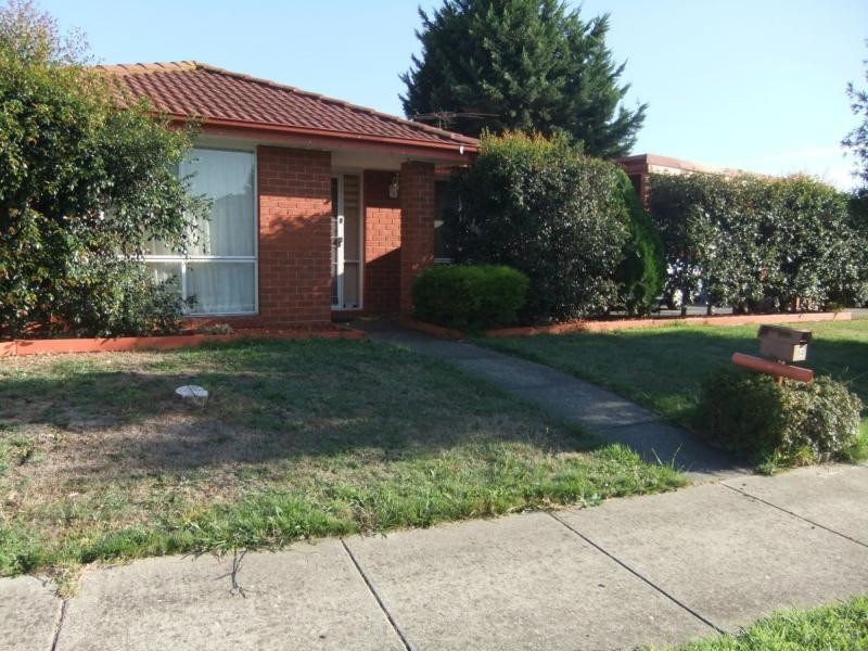 54 Willora Crescent, Cranbourne West VIC 3977