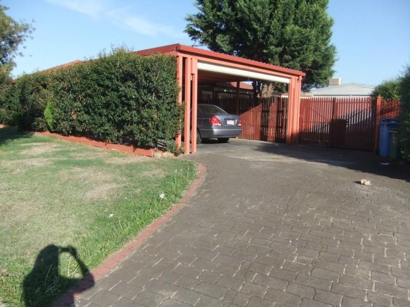 54 Willora Crescent, Cranbourne West VIC 3977