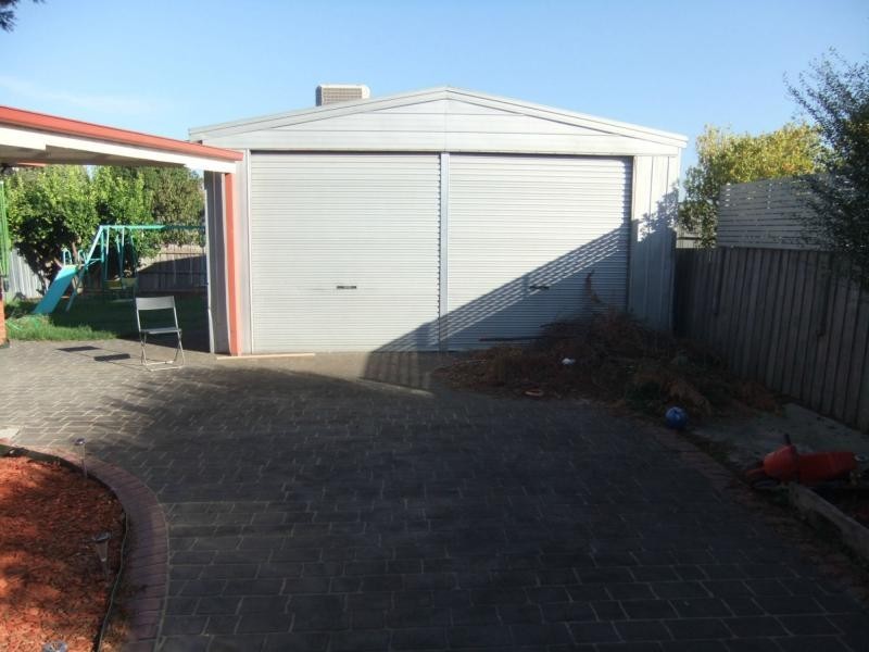 54 Willora Crescent, Cranbourne West VIC 3977