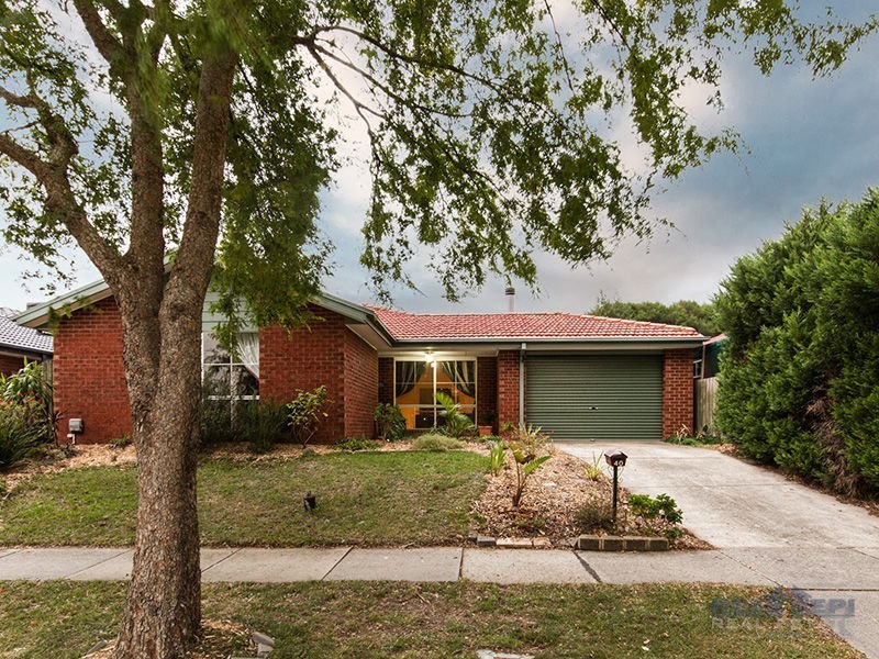 40 Lake View Drive, Narre Warren South VIC 3805