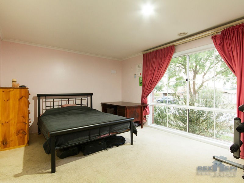 40 Lake View Drive, Narre Warren South VIC 3805