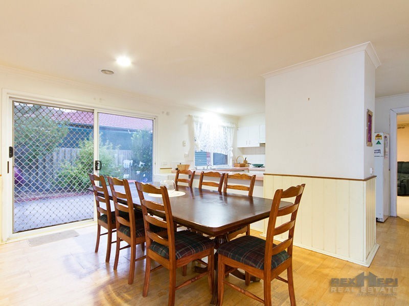 40 Lake View Drive, Narre Warren South VIC 3805