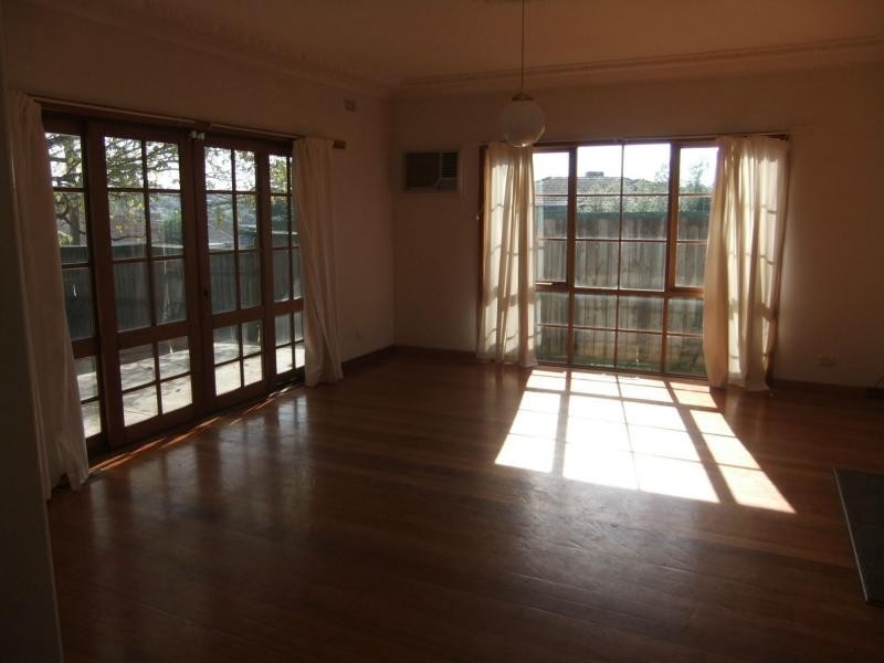 77 Doveton Avenue, Eumemmerring VIC 3177