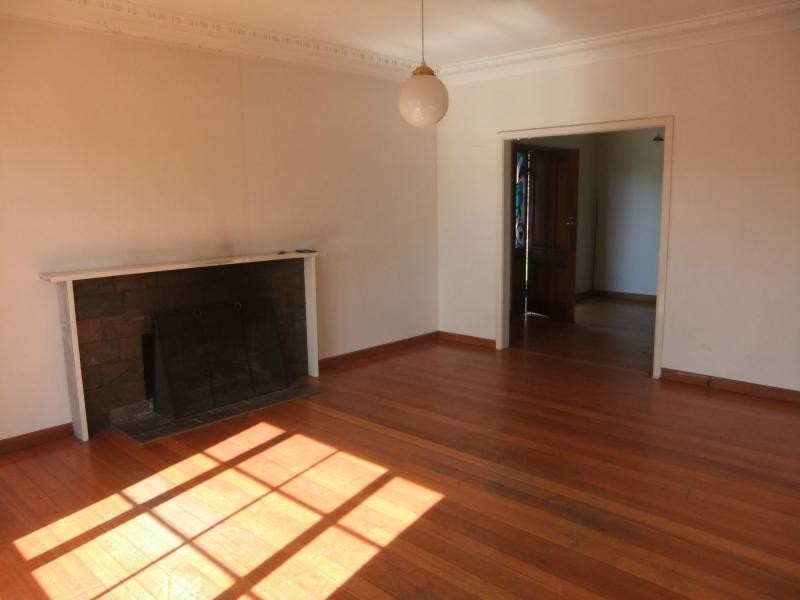 77 Doveton Avenue, Eumemmerring VIC 3177