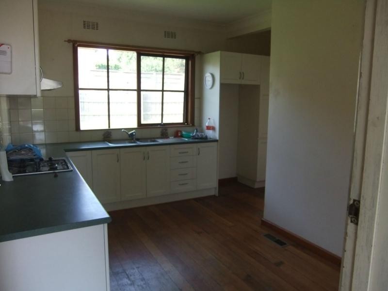 77 Doveton Avenue, Eumemmerring VIC 3177