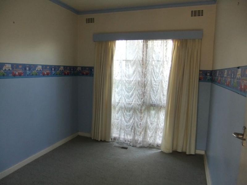 77 Doveton Avenue, Eumemmerring VIC 3177