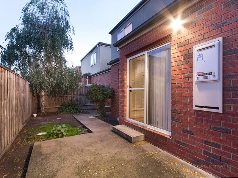 Unit 5/1 Young Road, Hallam VIC 3803