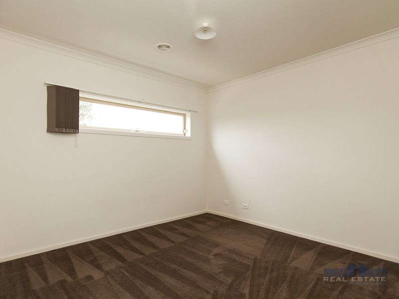 2 Aldous Place, Cranbourne North VIC 3977