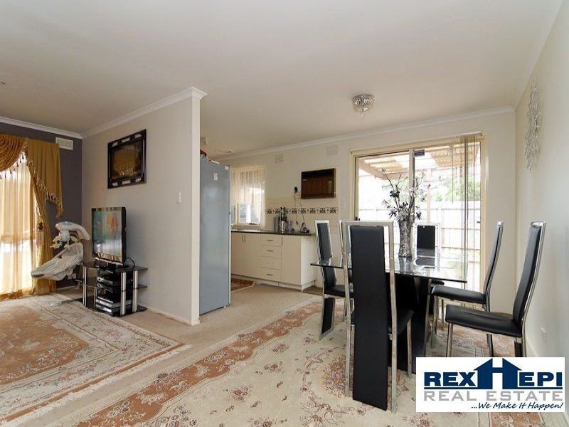 20 Saxonwood Drive, Narre Warren VIC 3805