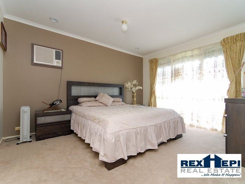 20 Saxonwood Drive, Narre Warren VIC 3805