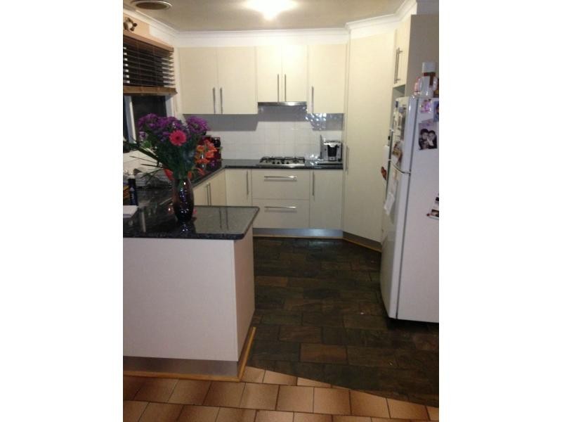 10 Thomas Mitchell Drive, Endeavour Hills VIC 3802