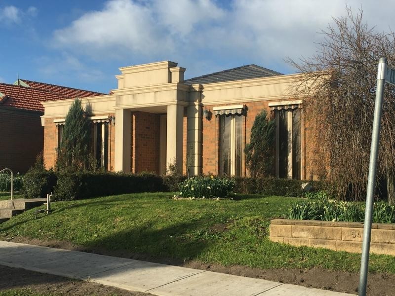 54 Moondarra Drive, Berwick VIC 3806