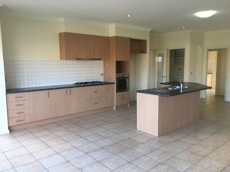 54 Moondarra Drive, Berwick VIC 3806