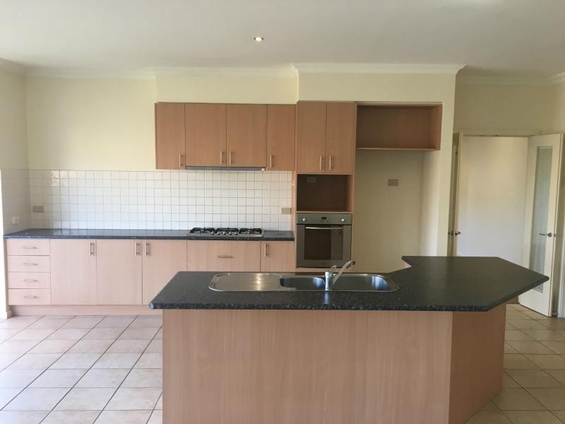 54 Moondarra Drive, Berwick VIC 3806