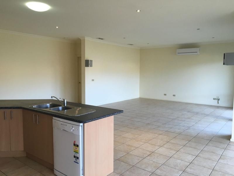 54 Moondarra Drive, Berwick VIC 3806