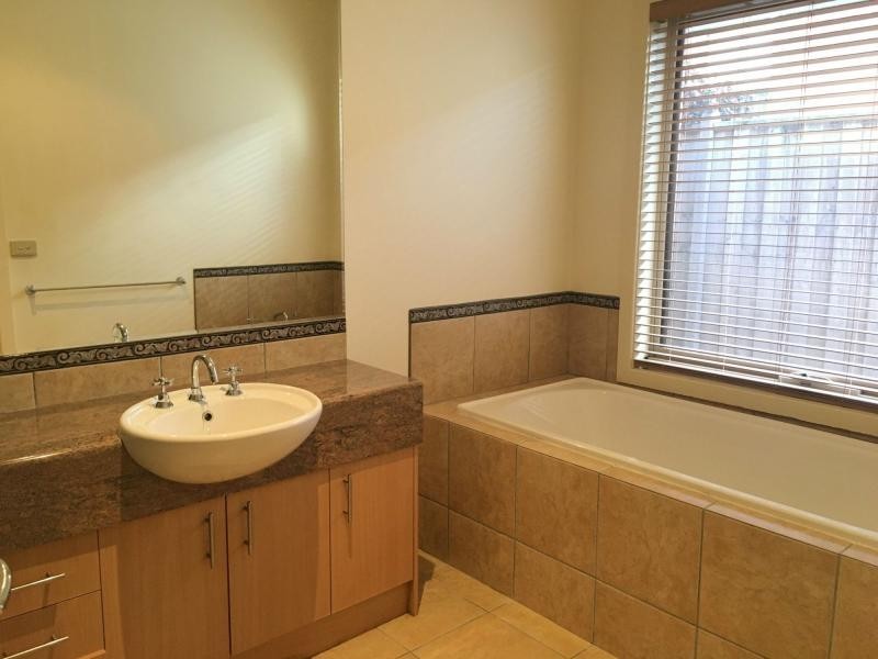 54 Moondarra Drive, Berwick VIC 3806