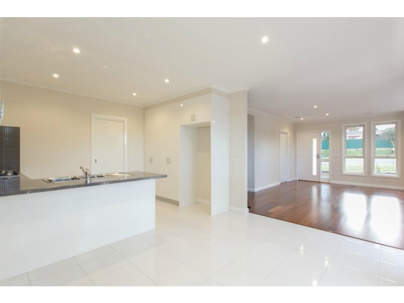 Unit 1/105 Springfield Drive, Narre Warren VIC 3805