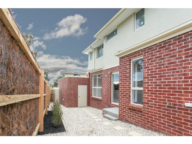 Unit 1/105 Springfield Drive, Narre Warren VIC 3805