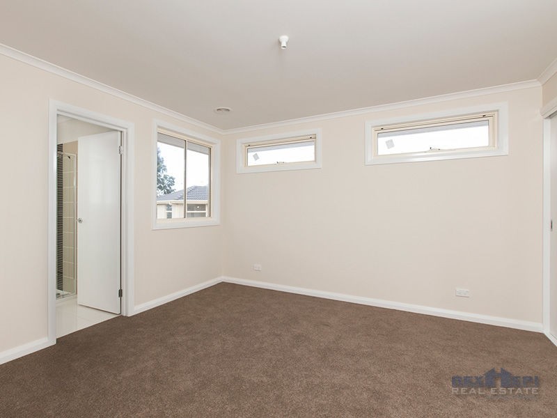 Unit 2/105 Springfield Drive, Narre Warren VIC 3805