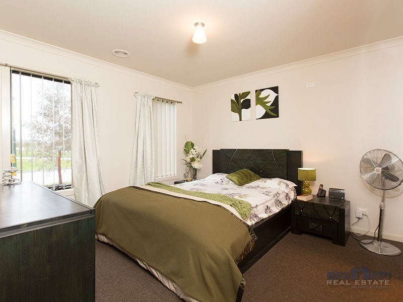 116 Sabel Drive, Cranbourne North VIC 3977